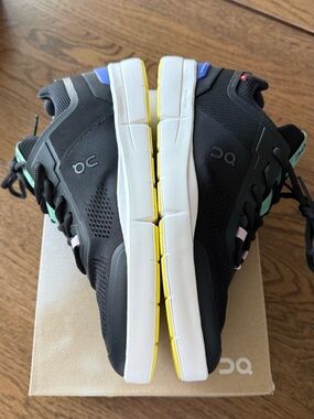 On Women’s The Roger Spin Size 9.5 Black Indigo -3WD11480683
